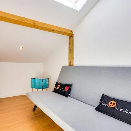 Charming 4 Bedroom In Anjos Appartamento