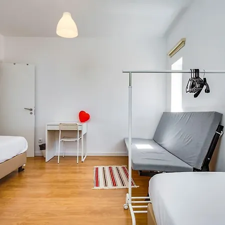 Apartman Charming 4 Bedroom In Anjos Lisboa