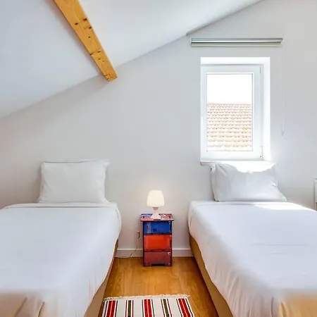 Appartamento Charming 4 Bedroom In Anjos *